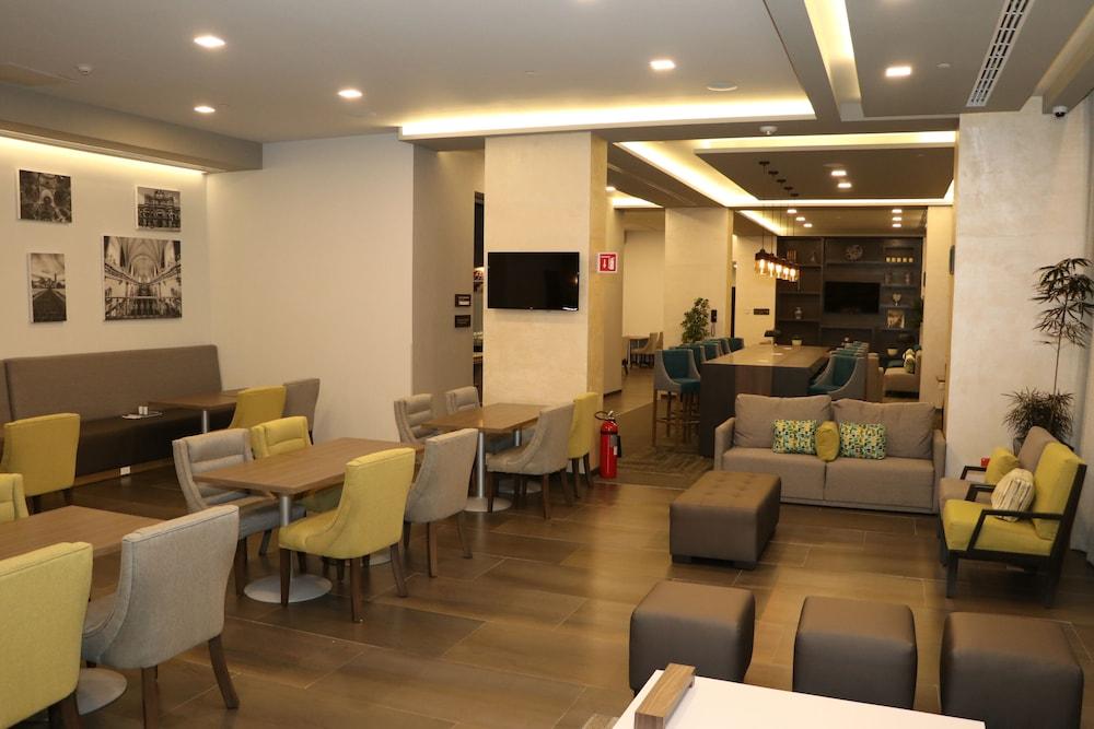 Hampton Inn & Suites By Hilton Puebla Zewnętrze zdjęcie