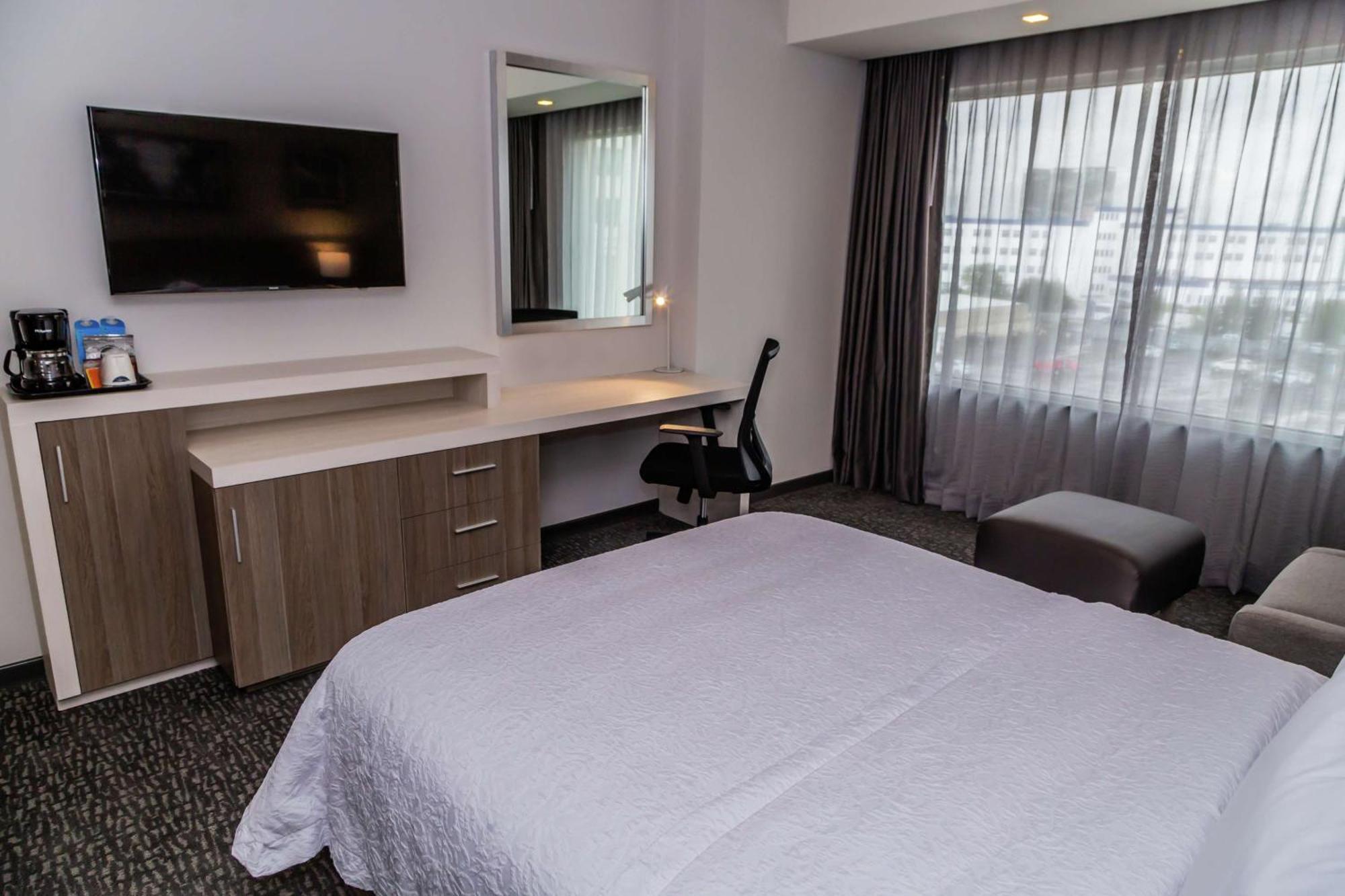 Hampton Inn & Suites By Hilton Puebla Zewnętrze zdjęcie